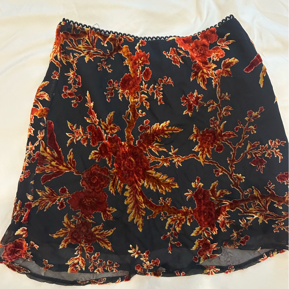 Princess Polly Black and Red Velvet Skirt